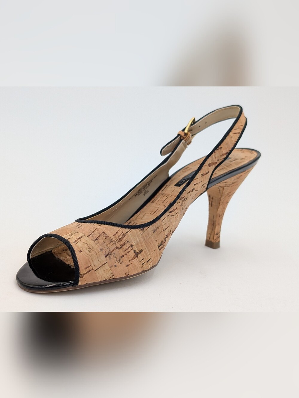 Bandolino Bardeco Size 8.5 Natural Cork Black Trim Gold Buckle Peep-Toe Stiletto - Picture 5 of 17